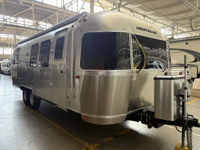 2017 Airstream Flying Cloud — $69,500