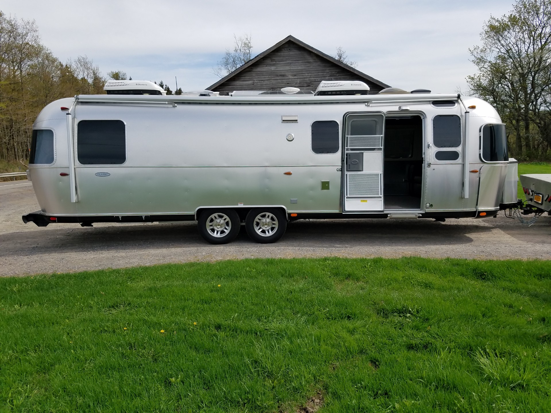 2017 Airstream Classic — $69,999