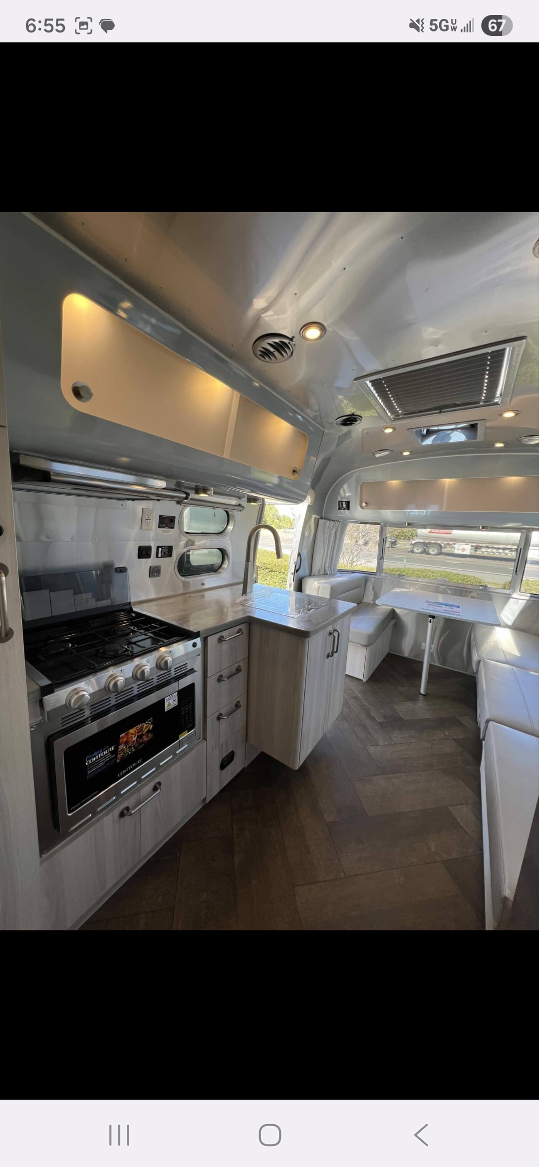 2023 Airstream International — $99,900