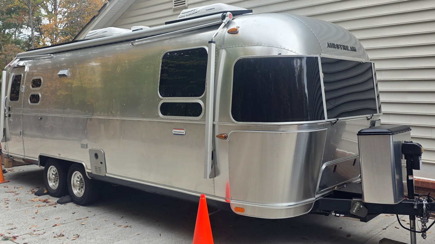 2019 Airstream International — $88,500